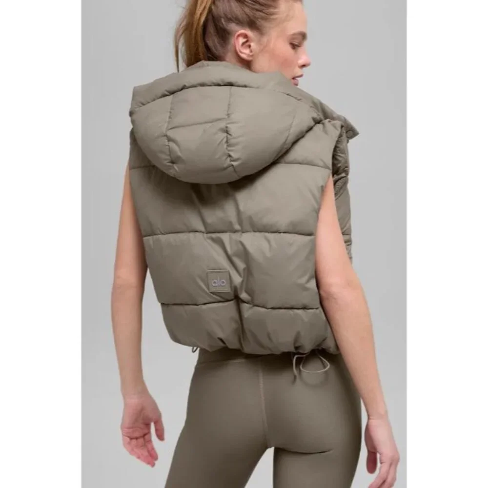 New Alo Womens Gold Rush Puffer Vest Hood Light Cocoa Size Large - Picture 3 of 10